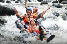 Paket Wisata River Tubingg
